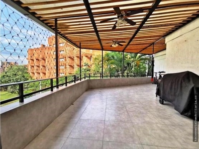 Apartment with Stunning Terrace i - image 3
