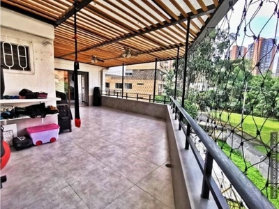 Apartment with Stunning Terrace i - image 11