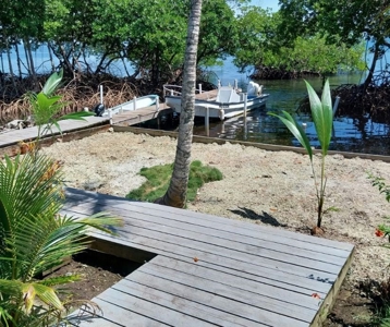 Waterfront Home with Cabin for Sale, Bocas del Toro, Panama - image 11