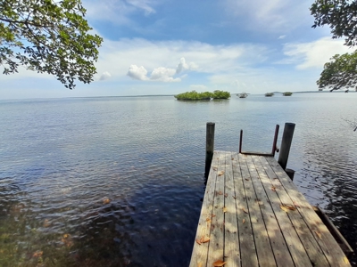 Waterfront Home with Cabin for Sale, Bocas del Toro, Panama - image 3