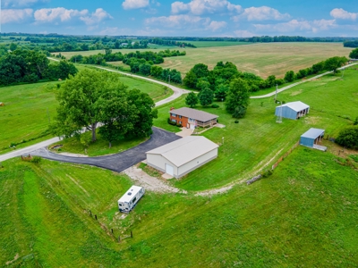 Home on Acreage For Sale Warrensburg, MO - image 6
