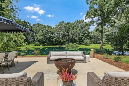 Northwest Madison County TN Country Home for Sale - image 2