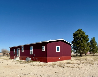 Home For Sale Solar Panels Country Fort Stockton Pecos Co TX - image 16