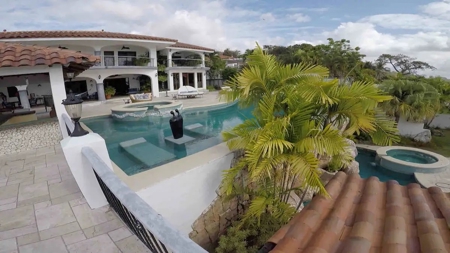 Ocean Front Mansion Vistamar Panama - image 8