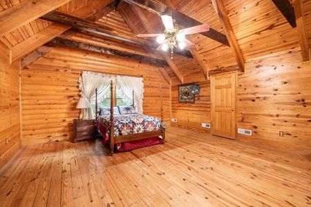 Stunning Log Cabin On Kerr Lake, NC - image 42