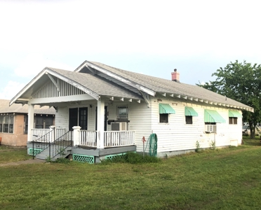Perry OK Historic Home to Auction, 2 bed 1 bath - image 1