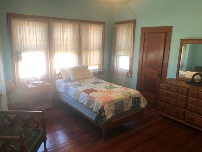 Perry OK Historic Home to Auction, 2 bed 1 bath - image 6