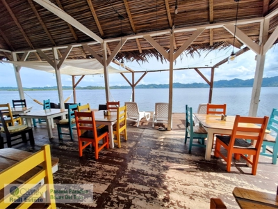 Amazing Location, Titled Oceanfront Bed and Breakfast - image 4