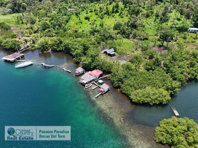 Amazing Location, Titled Oceanfront Bed and Breakfast - image 32