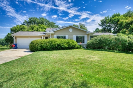 Wonderful 2 bed, 2.5 bath home on the edge of Byron Minnesot - image 2