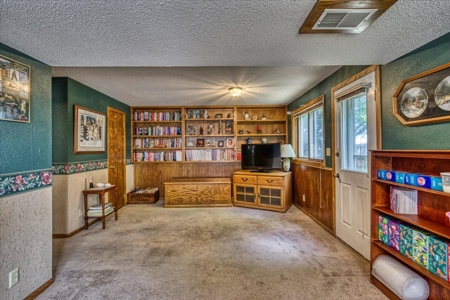 Wonderful 2 bed, 2.5 bath home on the edge of Byron Minnesot - image 15