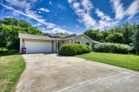 Wonderful 2 bed, 2.5 bath home on the edge of Byron Minnesot - image 1