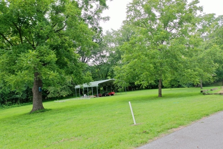 Large Family Home in Salem, Missouri. - image 26