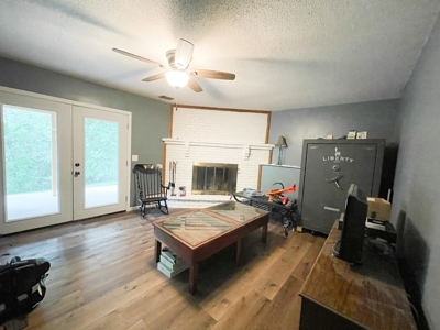 Large Family Home in Salem, Missouri. - image 18