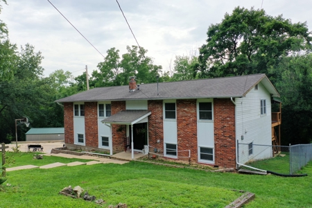 Large Family Home in Salem, Missouri. - image 27