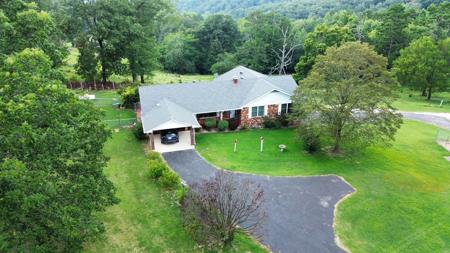 Country Home With Acreage In Melbourne, Arkansas - image 3