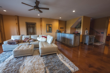 Custom Timber Frame Home and Land for Sale at Auction - image 43