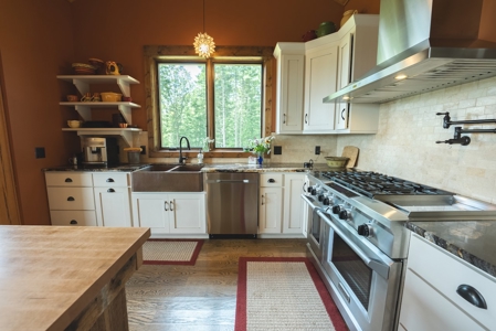 Custom Timber Frame Home and Land for Sale at Auction - image 15