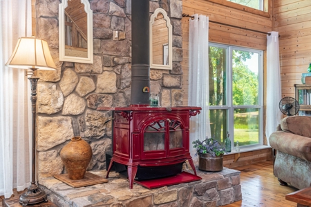 Lakefront Country Home with Acreage For Sale Reno TX - image 24