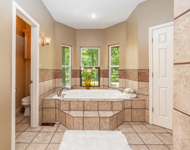 Lakefront Country Home with Acreage For Sale Reno TX - image 17