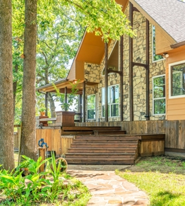 Lakefront Country Home with Acreage For Sale Reno TX - image 41