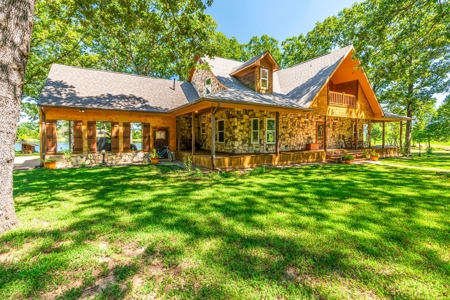 Lakefront Country Home with Acreage For Sale Reno TX - image 33