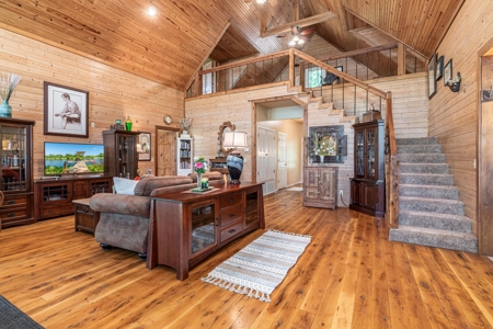 Lakefront Country Home with Acreage For Sale Reno TX - image 20