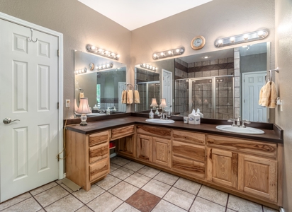 Lakefront Country Home with Acreage For Sale Reno TX - image 19
