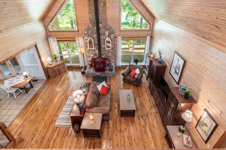 Lakefront Country Home with Acreage For Sale Reno TX - image 30