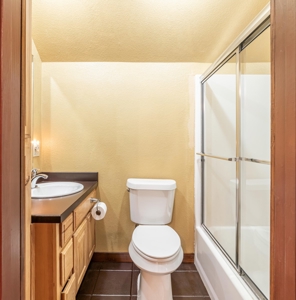 Lakefront Country Home with Acreage For Sale Reno TX - image 26