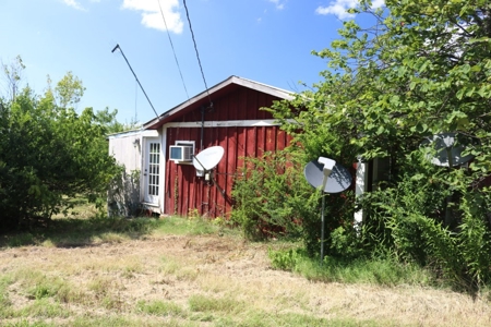 Charming Fixer Upper Home on 21.7 Aces in Peel AR - image 21