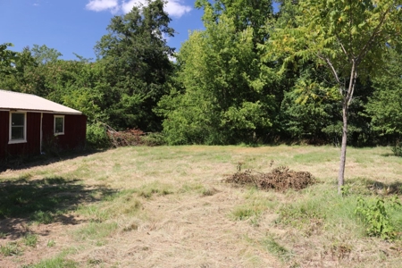 Charming Fixer Upper Home on 21.7 Aces in Peel AR - image 8