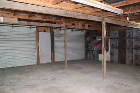 Charming Fixer Upper Home on 21.7 Aces in Peel AR - image 31