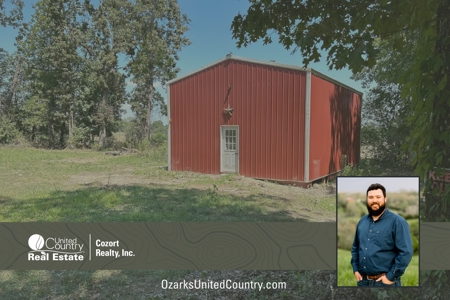 Shed on Acreage in the Ozarks - image 1