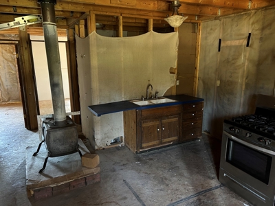 Shed on Acreage in the Ozarks - image 3