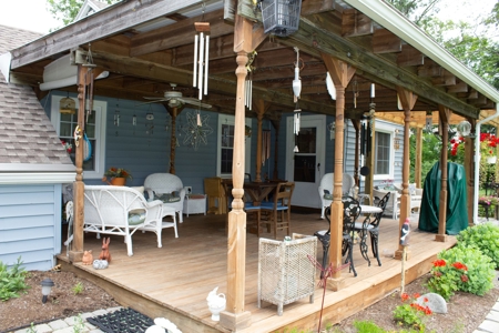 Impressive Cape Cod Country Home - Extra Special Landscaping - image 18