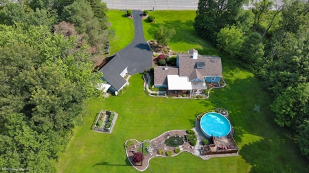 Impressive Cape Cod Country Home - Extra Special Landscaping - image 20