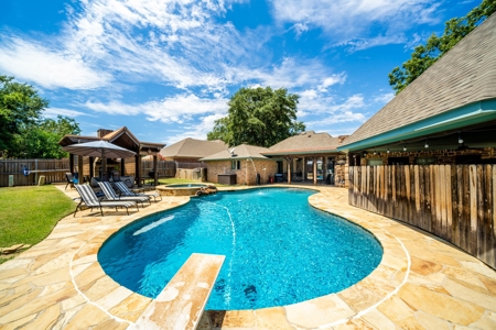 Gorgeous Brick & Stone Home Winnsboro Wood County Texas - image 35