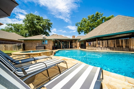 Gorgeous Brick & Stone Home Winnsboro Wood County Texas - image 37