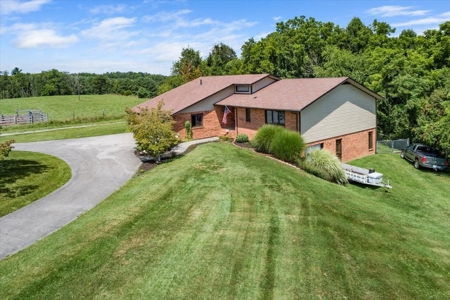Country Home for Sale in Pilot VA - image 36