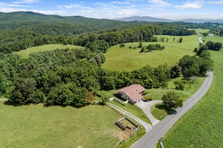 Country Home for Sale in Pilot VA - image 38