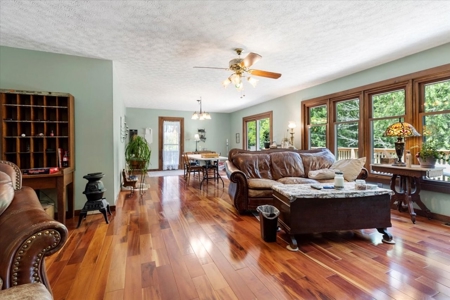 Country Home for Sale in Pilot VA - image 9