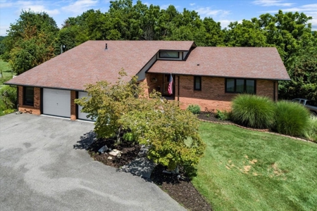 Country Home for Sale in Pilot VA - image 2