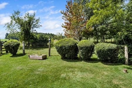 Country Home for Sale in Pilot VA - image 40