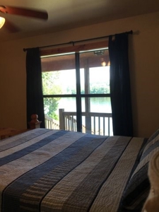 River Front Cabin - image 11