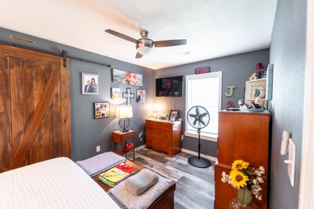 Country Home and Business inside Thayer City Limits - image 9