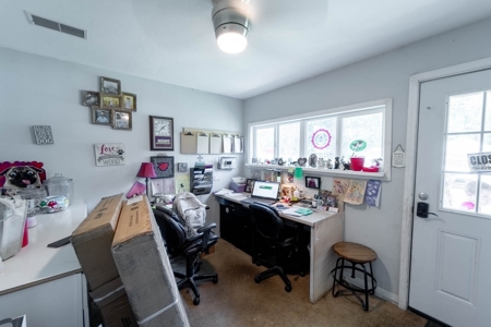 Country Home and Business inside Thayer City Limits - image 35