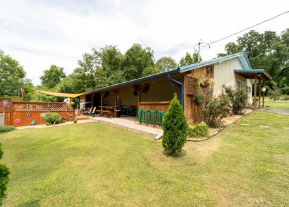 Country Home and Business inside Thayer City Limits - image 23