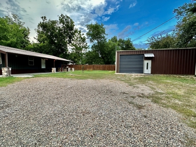 Home in Town with Shop For Sale Roxton TX Lamar Co TX - image 3