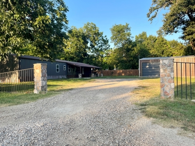 Home in Town with Shop For Sale Roxton TX Lamar Co TX - image 1